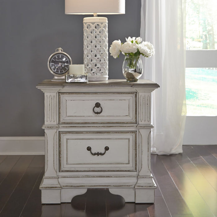 Abbey Park King California Sleigh Bed, Dresser & Mirror, Night Stand