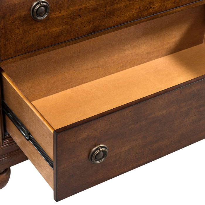 Rustic Traditions 3 Drawer Nightstand in Rustic Cherry