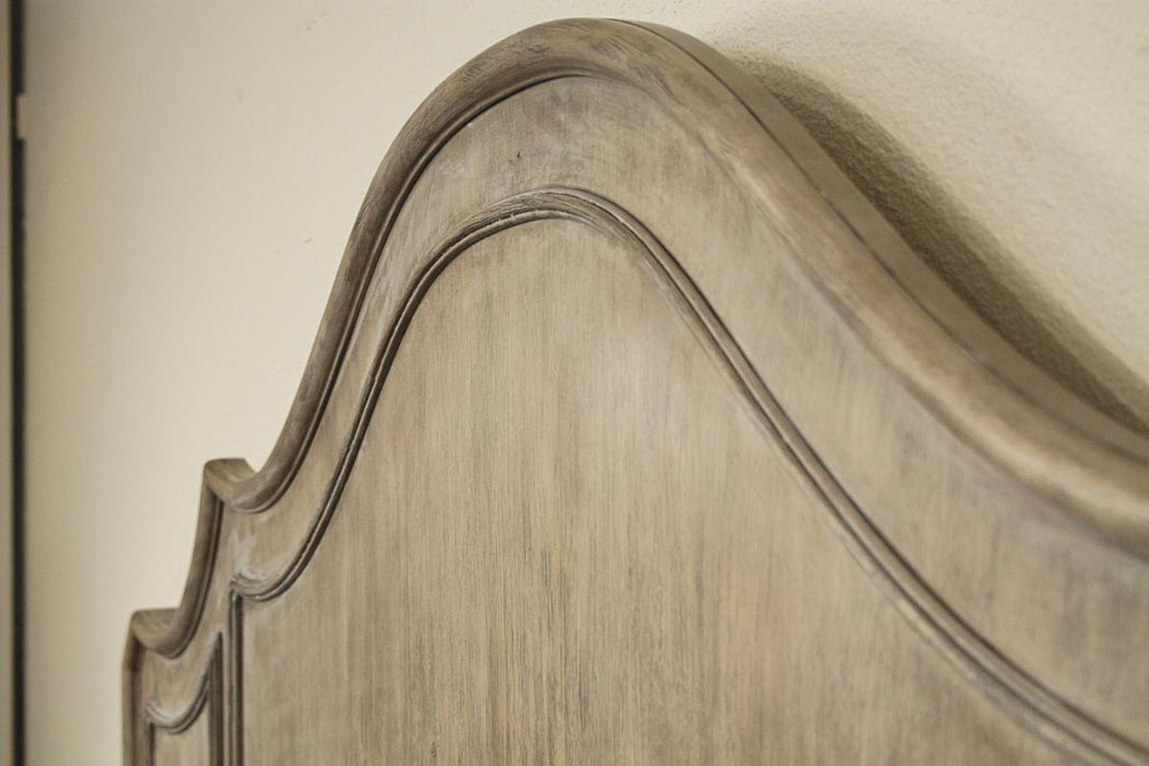 Riverside Corinne King Curved Panel Bed in Sun-Drenched Acacia