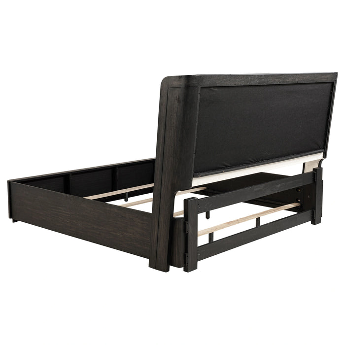 Leandro Wingback Bed